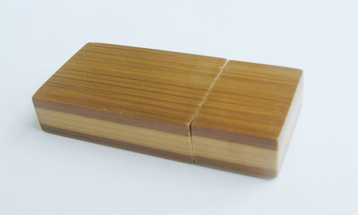 ·兩種接口選擇:USB1.1和USB2.0
·數(shù)據(jù)傳輸速率達(dá)到12Mb 圓角竹木U盤